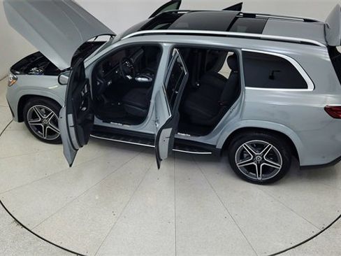 Used 2024 Mercedes-Benz GLS 450 4MATIC image 91