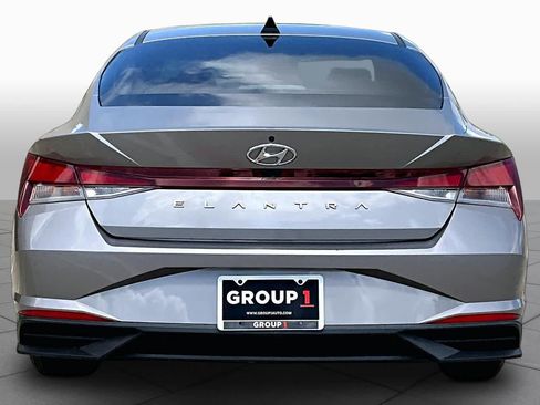 Used 2023 Hyundai Elantra SEL FWD image 5