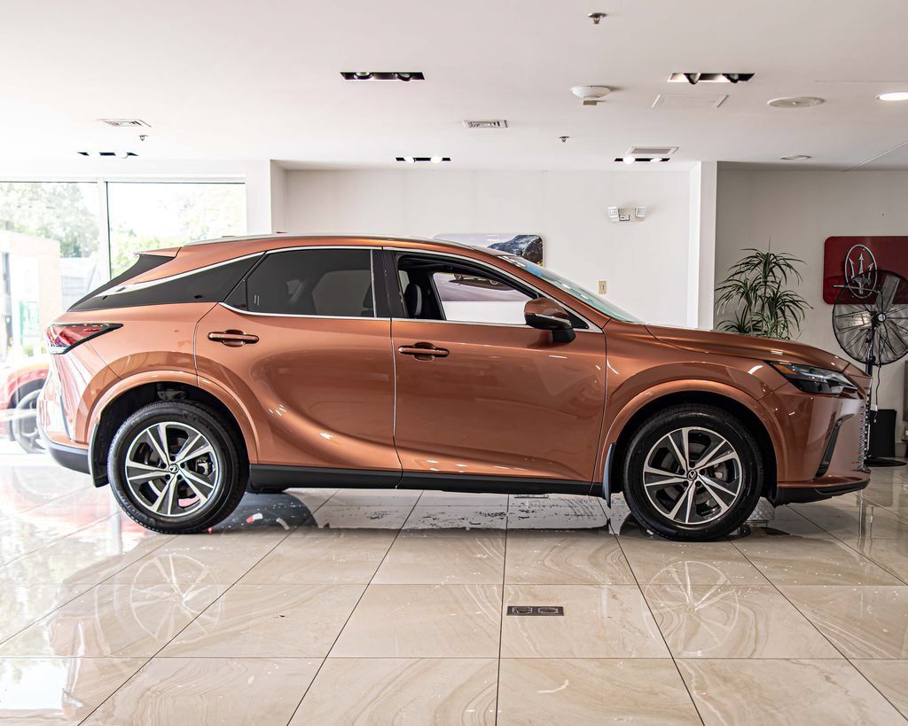 Used 2025 Lexus RX 350 Premium w/ Accessory Package (P1) AWD/4WD image 9