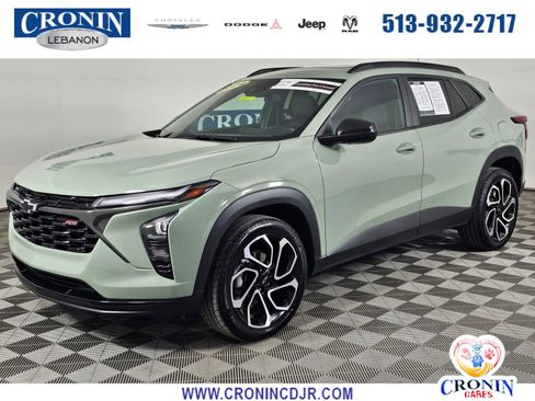 Used 2024 Chevrolet Trax RS w/ Sunroof Package image 1