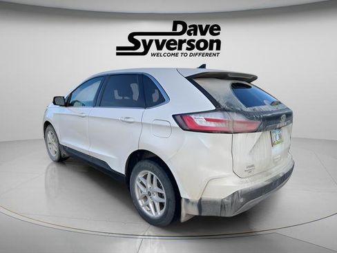 Used 2022 Ford Edge SEL w/ Convenience Package image 3