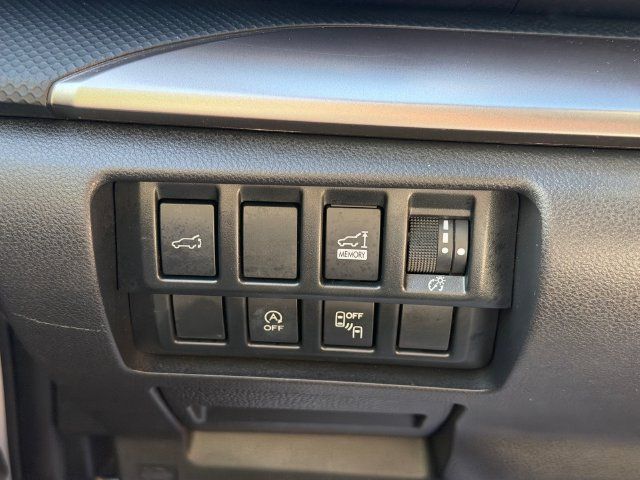 Used 2020 Subaru Forester Premium AWD/4WD image 32