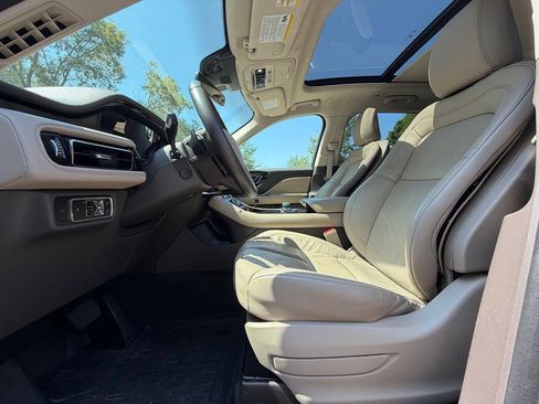 Used 2024 Lincoln Aviator Reserve w/ Equipment Group 201A AWD/4WD image 10