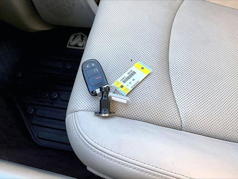 Used 2016 RAM 2500 Laramie w/ Convenience Group image 30