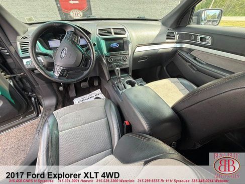 Used 2017 Ford Explorer XLT w/ Equipment Group 202A AWD/4WD image 15