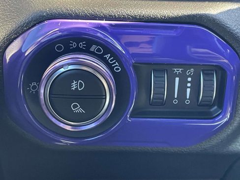 Used 2020 Jeep Gladiator Sport w/ Quick Order Package 24S image 11