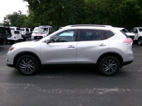 Used 2016 Nissan Rogue SL w/ SL Premium Package image 6