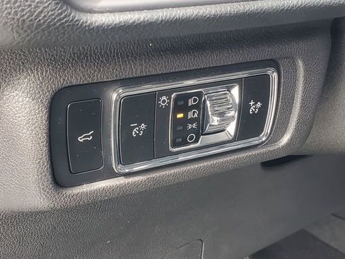 Certified 2024 Lincoln Corsair AWD w/ Equipment Group 101A image 11