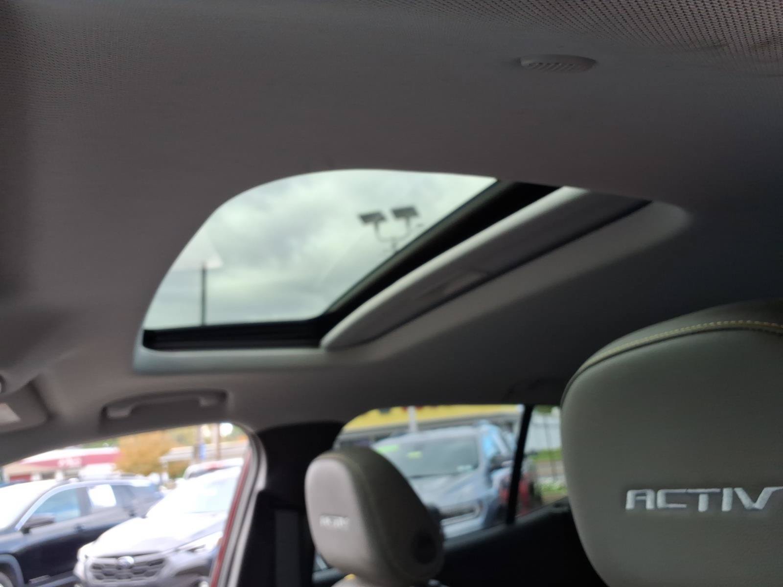 Used 2024 Chevrolet Trax ACTIV w/ Sunroof Package FWD image 35