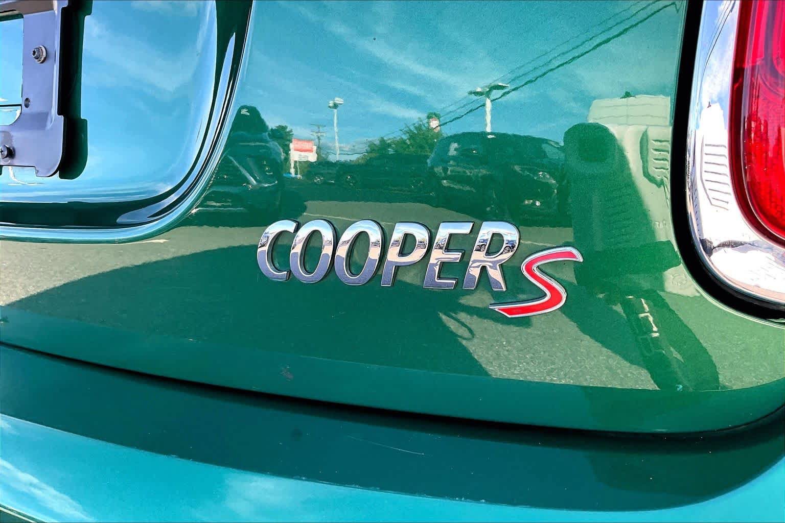 Used 2023 MINI Cooper S w/ Signature Upholstery Package FWD image 10