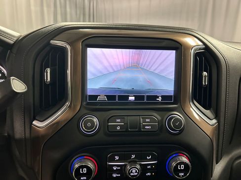 Used 2020 Chevrolet Silverado 1500 High Country AWD/4WD image 16