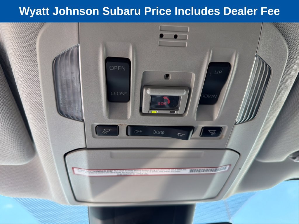 Used 2021 Toyota Highlander XLE AWD/4WD image 30