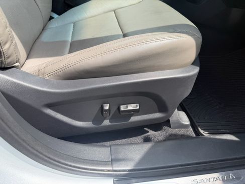Used 2017 Hyundai Santa Fe Sport w/ 2.4L Tech Package 04 FWD image 20