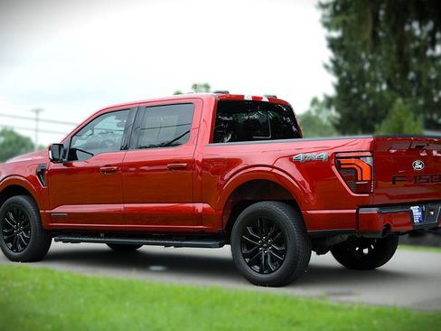 Used 2024 Ford F150 Lariat w/ Bed Utility Package AWD/4WD image 7