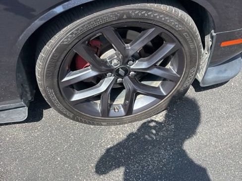 Used 2019 Dodge Challenger R/T w/ Driver Convenience Group image 41