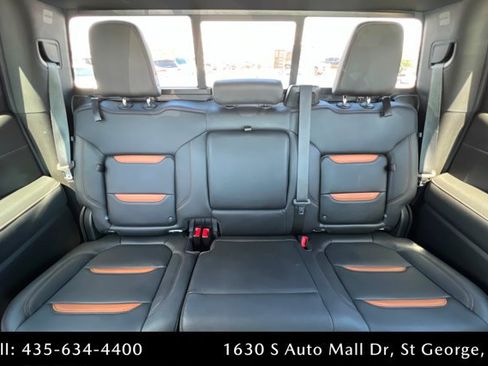 Used 2022 GMC Sierra 1500 AT4 w/ AT4 Premium Package AWD/4WD image 24