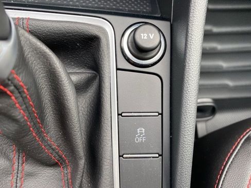 Used 2025 Volkswagen Jetta GLI Autobahn image 33