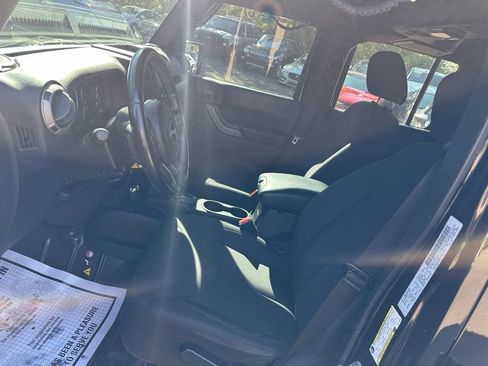 Used 2016 Jeep Wrangler Unlimited Sport w/ Connectivity Group image 8