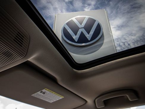 New 2026 Volkswagen Atlas SE FWD image 49