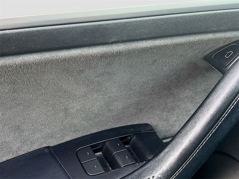 Used 2022 Tesla Model 3 Performance image 16