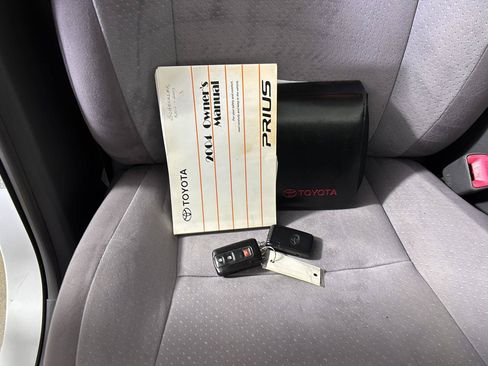 Used 2004 Toyota Prius FWD image 23