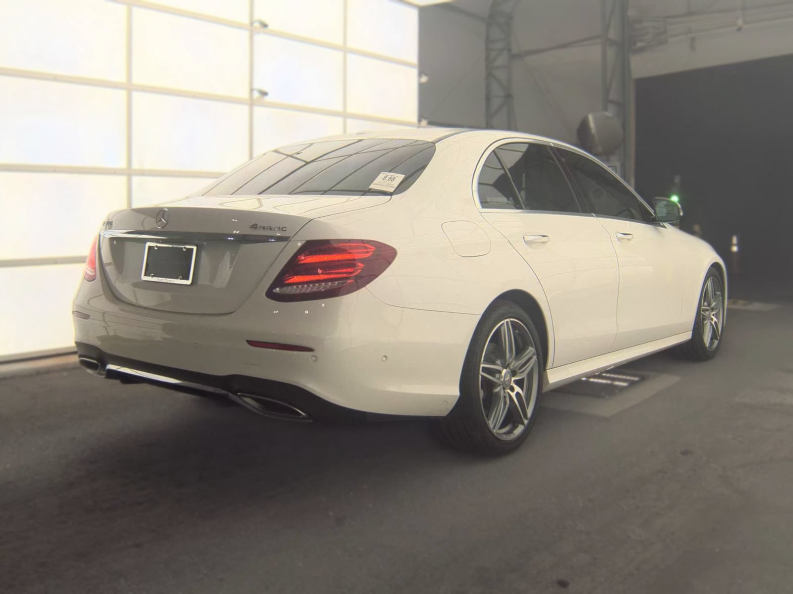 Used 2017 Mercedes-Benz E 300 4MATIC image 2
