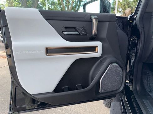 Used 2025 GMC Hummer EV 3X AWD/4WD image 29