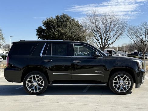 Used 2020 GMC Yukon Denali image 3