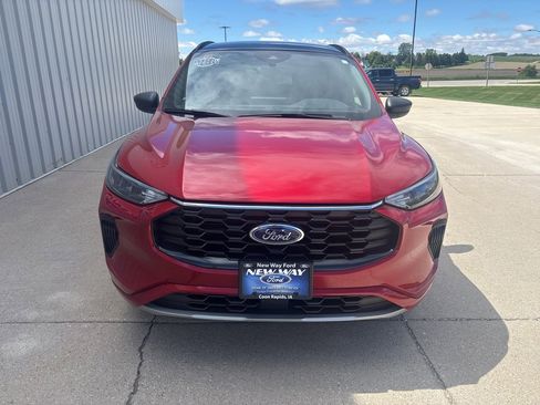 Used 2023 Ford Escape ST-Line w/ Tech Pack #1 image 2