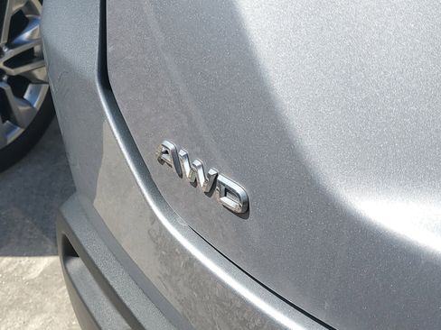 Used 2024 Honda Pilot EX-L image 9