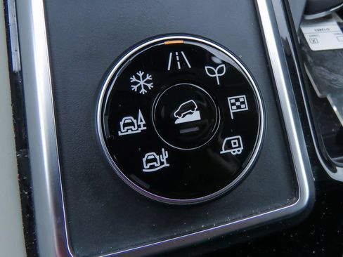 Used 2023 Nissan Pathfinder SL AWD/4WD image 14