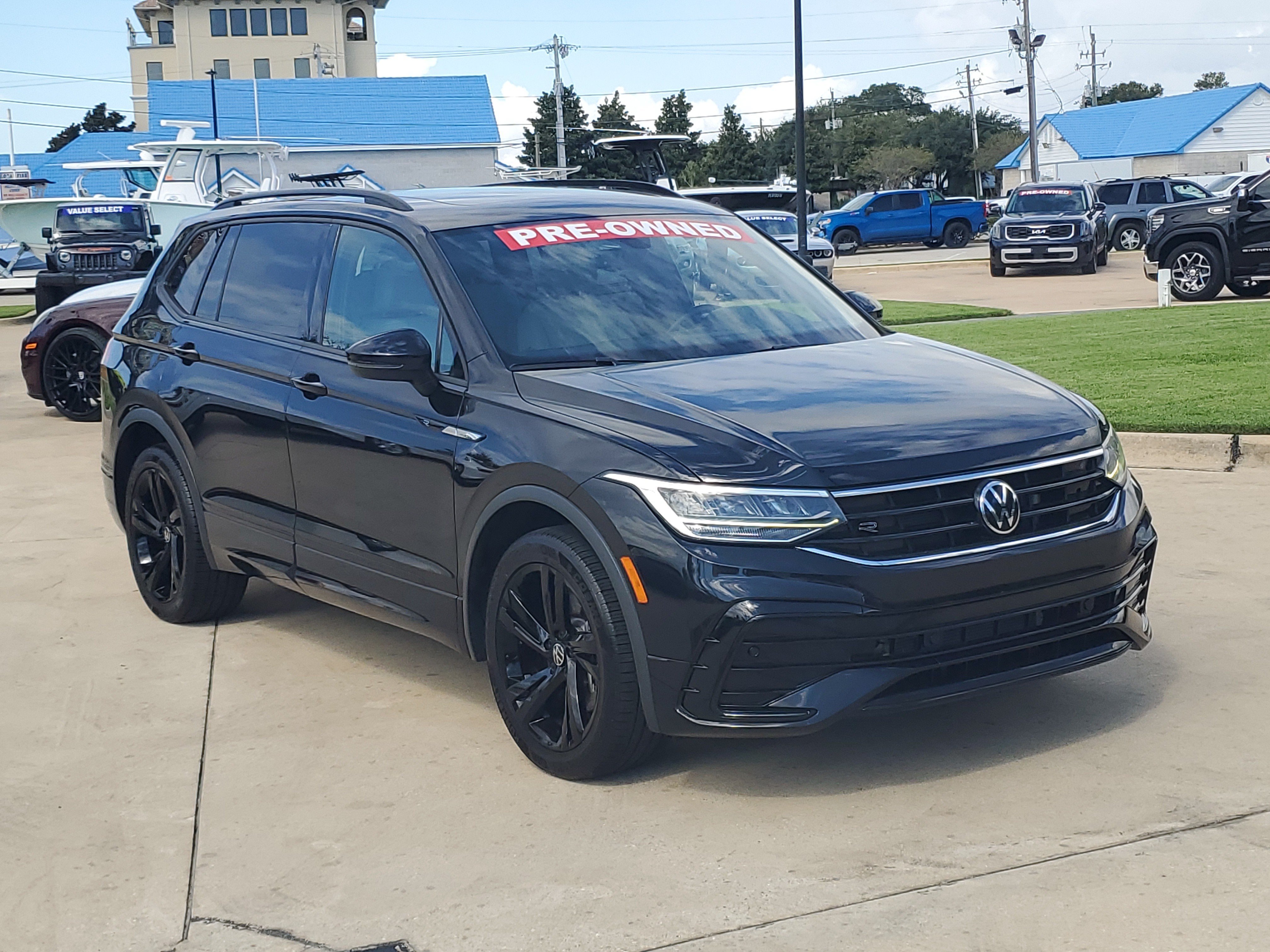 Used 2024 Volkswagen Tiguan SE R-Line FWD image 8