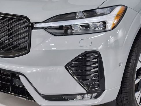 New 2026 Volvo XC60 B5 Plus w/ Protection Package Premier image 12