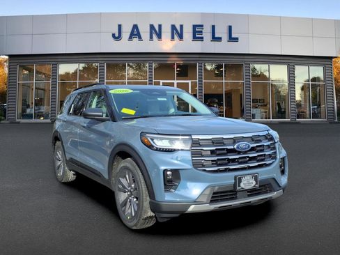 New 2026 Ford Explorer Active w/ Active Comfort Package AWD/4WD image 2