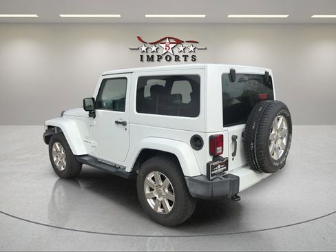 Used 2016 Jeep Wrangler Sahara w/ Dual Top Group AWD/4WD image 3