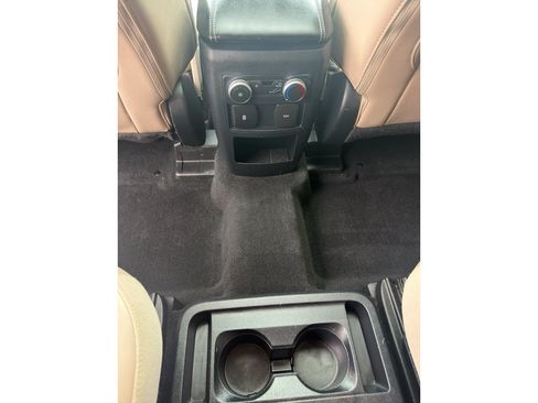 Used 2021 Ford Explorer XLT w/ Equipment Group 202A AWD/4WD image 17