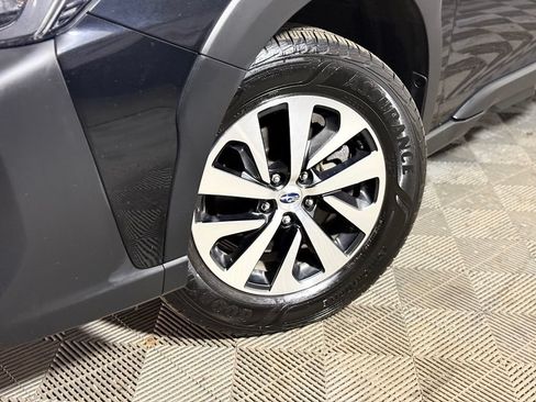 Used 2023 Subaru Outback Premium AWD/4WD image 2