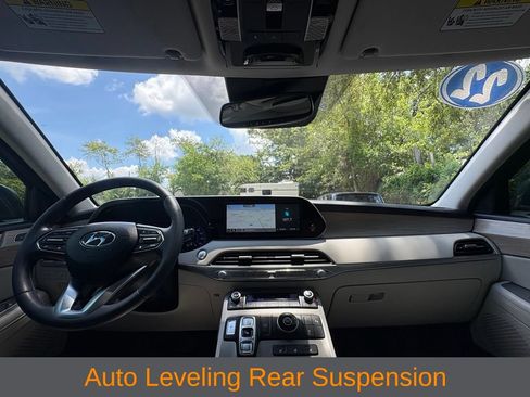 Used 2022 Hyundai Palisade SEL w/ Premium Package FWD image 13