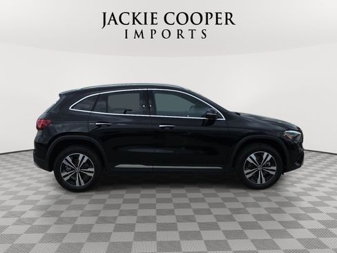 Certified 2025 Mercedes-Benz GLA 250 4MATIC image 4