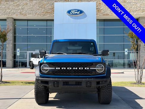 Used 2023 Ford Bronco Wildtrak AWD/4WD image 2