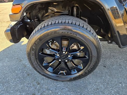 Used 2021 Jeep Gladiator Overland image 30