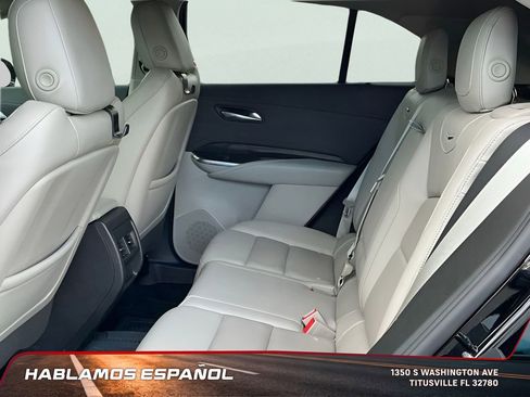 Used 2021 Cadillac XT4 Premium Luxury image 24