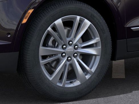 New 2025 Cadillac XT5 Premium Luxury w/ Technology Package FWD image 9