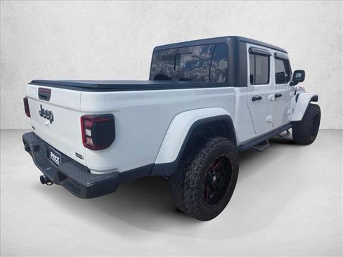 Used 2020 Jeep Gladiator Overland AWD/4WD image 5
