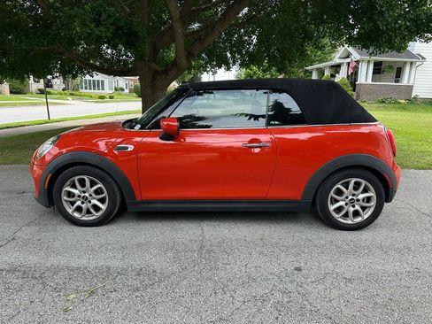 Used 2020 MINI Cooper Convertible w/ Premium Package FWD image 4
