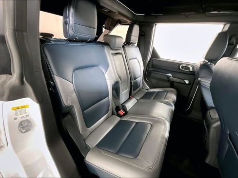 Used 2024 Ford Bronco Outer Banks image 27