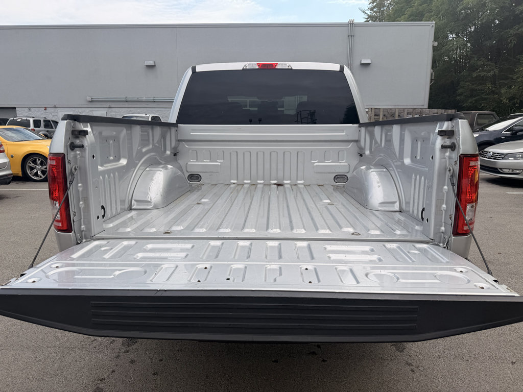 Used 2017 Ford F150 XLT AWD/4WD image 9