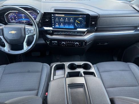 Used 2025 Chevrolet Silverado 1500 LT AWD/4WD image 11