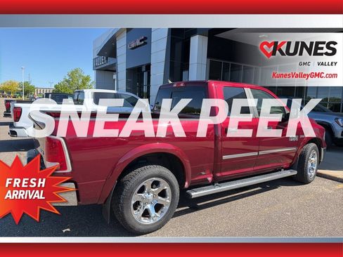 Used 2018 RAM 1500 Laramie w/ Convenience Group AWD/4WD image 3