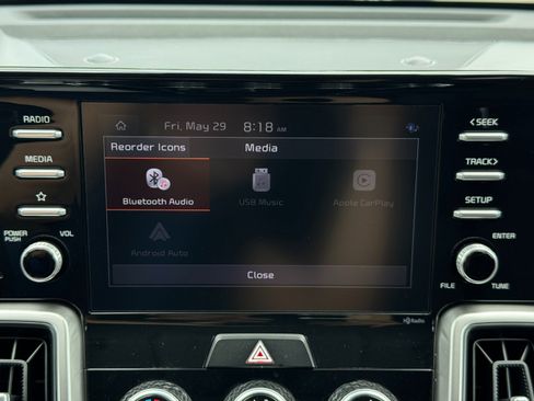 Used 2021 Kia Sorento LX FWD image 22